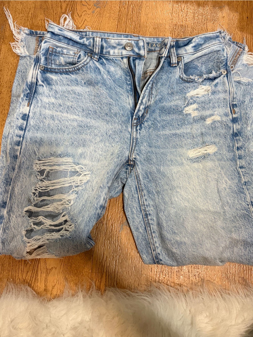 American Eagle Outfitters Light Blue Distressed Boyfriend Jeans